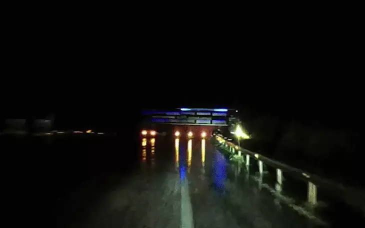 Nhóm thanh thiếu niên mang hung khí truy đuổi nhau trên đường ở Hưng Yên, 1 người chết - Ảnh 2.