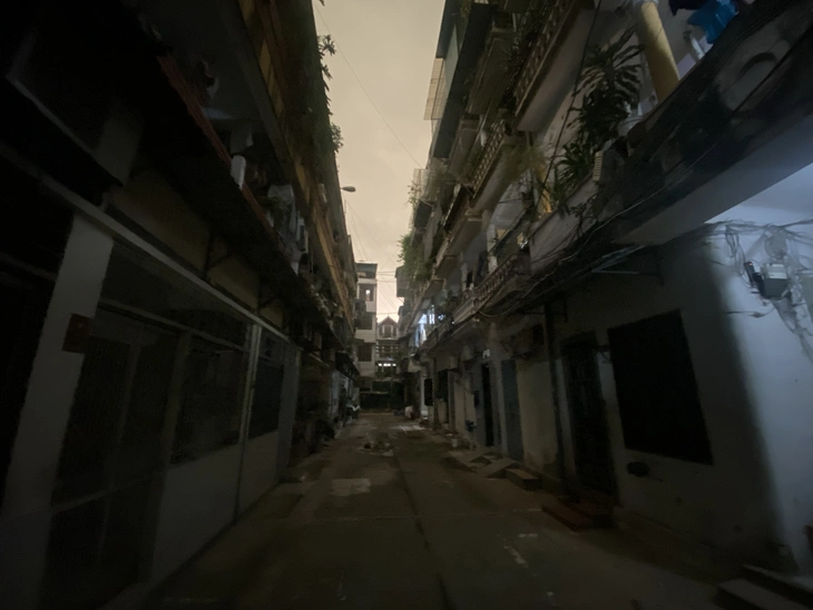 Ngày 17-4: Thái Nguyên, Phú Thọ, Bắc Ninh, Hà Nội... trời tối đen như mực, có nơi mưa to - Ảnh 6.