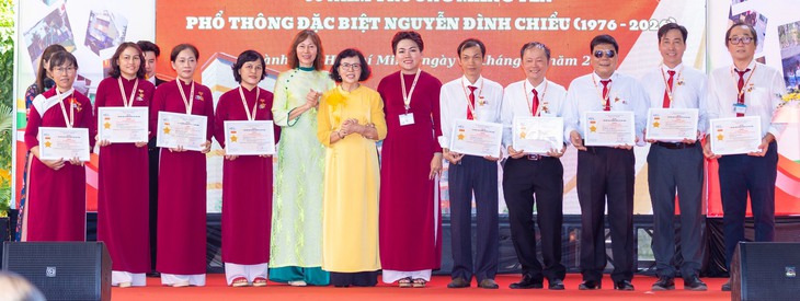 100 năm Trường Nguyễn Đình Chiểu: Hành trình ‘chạm đến trái tim’ - Ảnh 4.