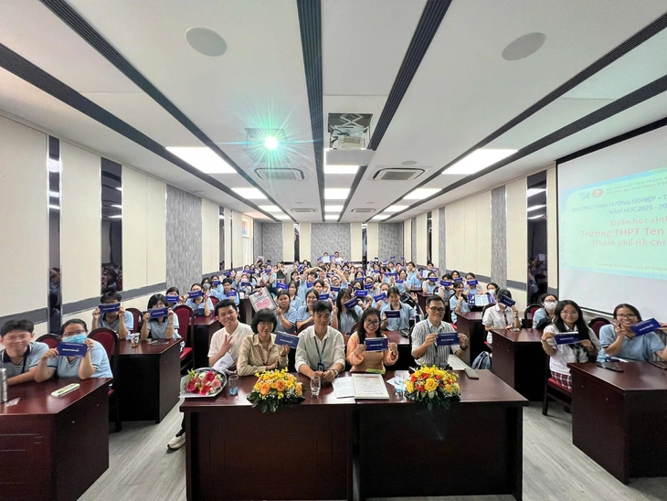 Tham quan đại học: Trải nghiệm thực tế giúp học sinh bớt mơ hồ chọn nghề - Ảnh 2.