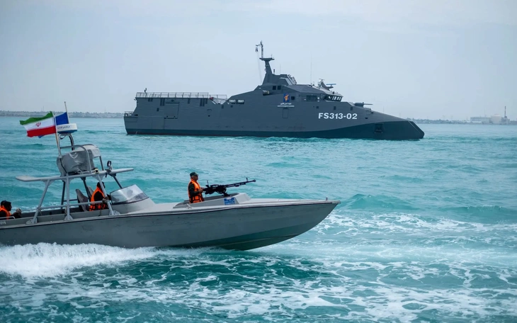 Iran tái áp đặt hạn chế tại eo biển Hormuz, cáo buộc Mỹ 'vi phạm lòng tin' - Ảnh 3.