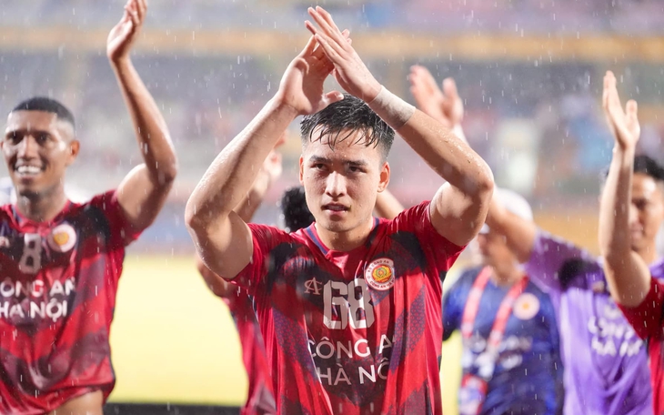 Đình Bắc 'sát muối' vào ngày buồn của Tiến Linh - Ảnh 4.