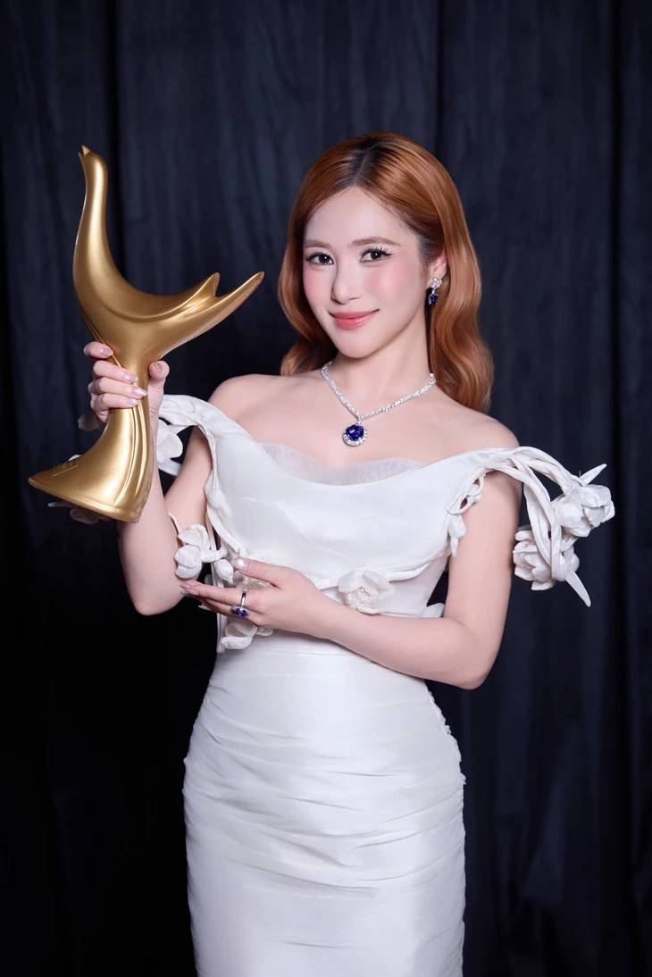 Hơn 25.000 lượt thả phẫn nộ và chiến thắng không hề dễ chịu của Hương Tràm - Ảnh 5.