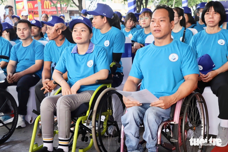 Chuyển từ y tế - chăm sóc sang xã hội - hòa nhập cho người khuyết tật - Ảnh 6.