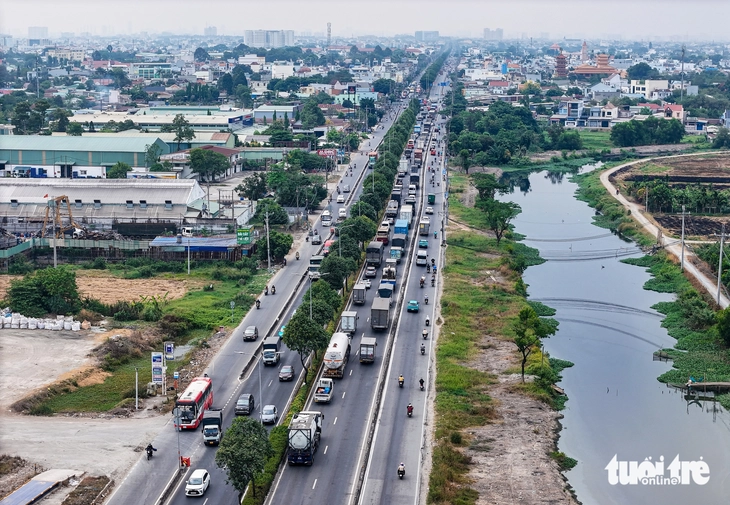 cao tốc TP.HCM - Mộc Bài - Ảnh 2.