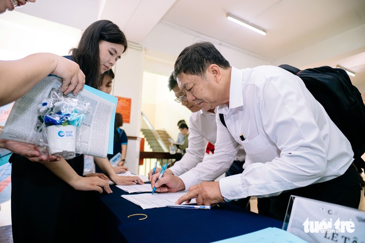 Người khuyết tật khát khao tiếp cận giáo dục hiện đại, môi trường tiện ích, cơ hội công bằng - Ảnh 4.