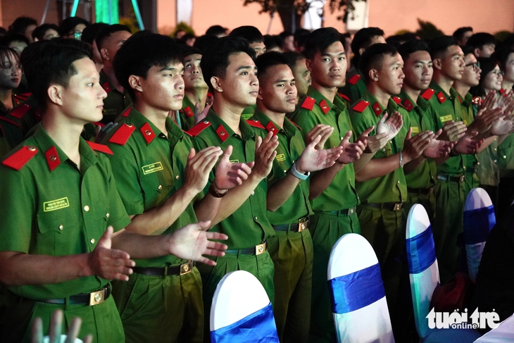 công an - Ảnh 11.