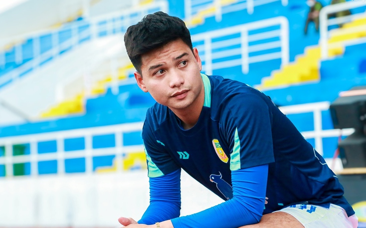 Ngoại binh CLB Hải Phòng nhập viện bất thường trước trận đấu - Ảnh 3.