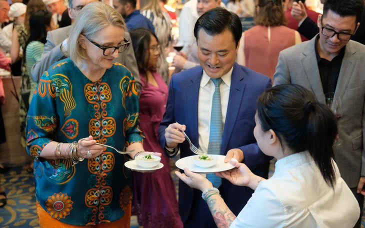 TP.HCM thúc đẩy hợp tác giáo dục, đô thị và năng lượng tái tạo với Canberra - Ảnh 3.