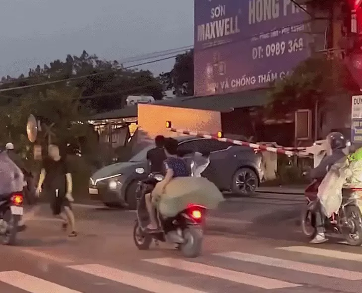 tàu hỏa - Ảnh 1.