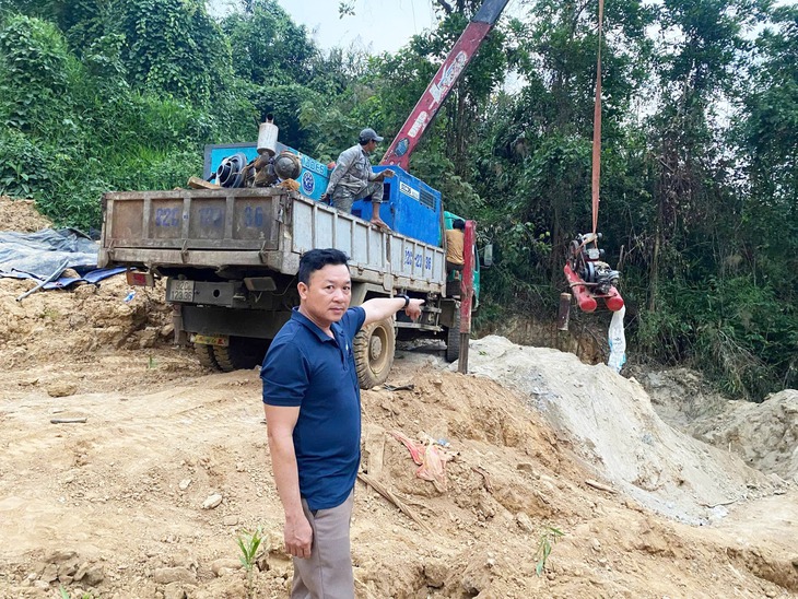 Kiểm tra, truy quét khai thác vàng trái phép ở Hố Nước - Ảnh 3.