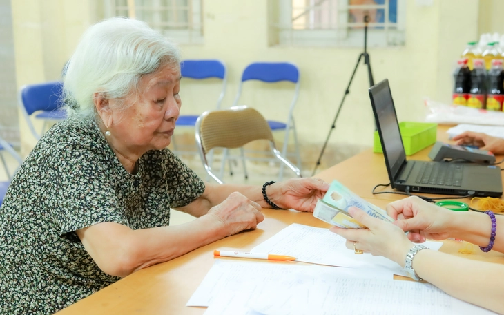 Bộ Nội vụ rút còn 1 phương án tăng lương hưu từ 1-7 - Ảnh 2.