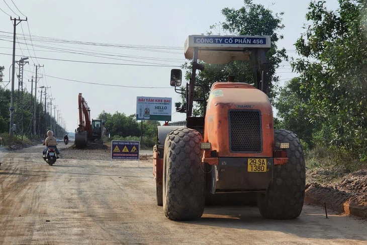 Mở rộng đường nối Dung Quất - Chu Lai: Gỡ điểm nghẽn, mở toang cửa ngõ liên vùng - Ảnh 5.