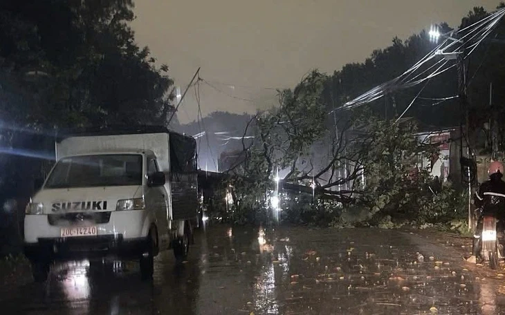 Thời tiết hôm nay 19-4: Bắc Bộ mưa dông, Nam Bộ ngày nắng - Ảnh 2.