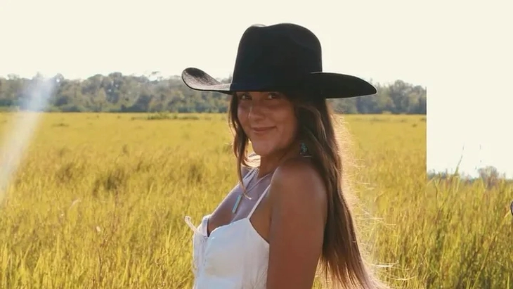 xe bị lật - Ảnh 4.