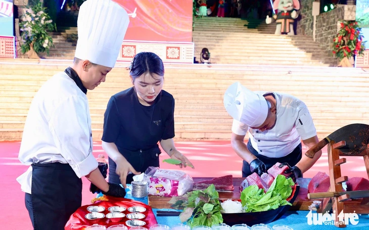 12 khinh khí cầu sẽ xuất hiện tại Tháp Nghinh Phong dịp lễ 30-4 - Ảnh 2.