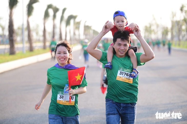 Cả nhà mình nắm tay cùng về đích Green Family Walk Cần Giờ - Ảnh 7.