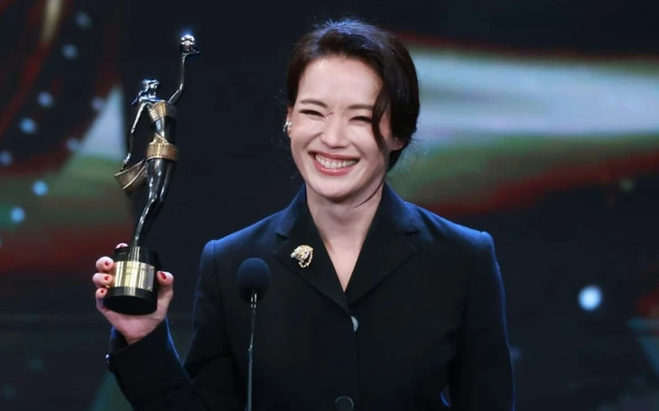 Thư Kỳ và 7 khoảnh khắc thảm đỏ ấn tượng nhất - Ảnh 10.