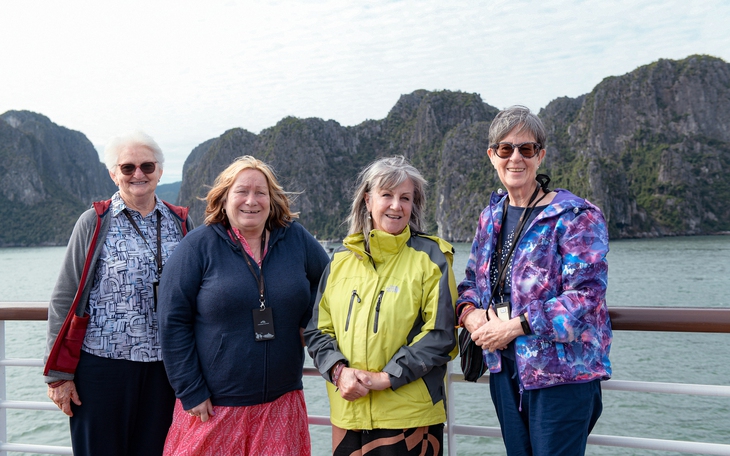 Du thuyền Hạ Long ‘đắt hàng’ dịp lễ 30-4 - Ảnh 3.