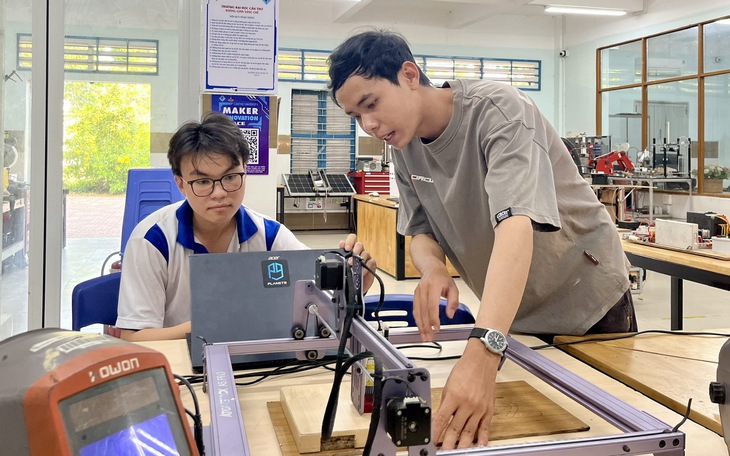 Trao chìa khóa bước ra trường quốc tế - Ảnh 2.