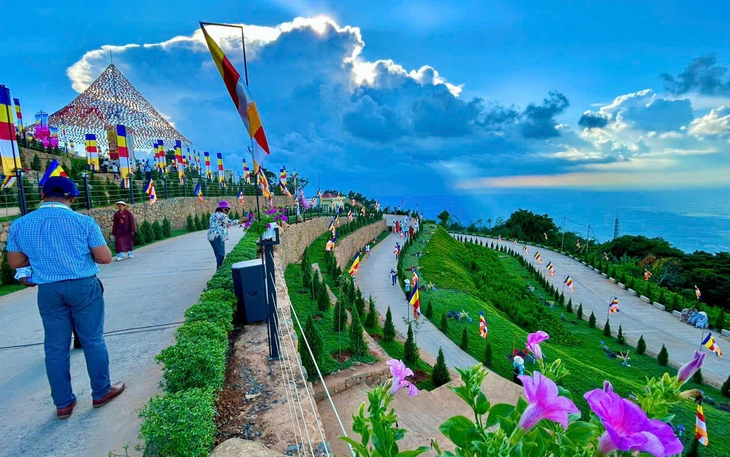 Tây Ninh theo xu hướng du lịch thể thao, du lịch chăm sóc sức khỏe để phát triển kinh tế mũi nhọn - Ảnh 3.