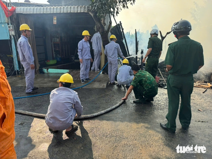 cháy nhà - Ảnh 2.