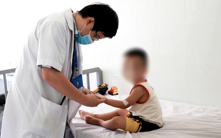 Đà Nẵng ghi nhận nhiều ổ dịch tay chân miệng ở cơ sở giữ trẻ - Ảnh 3.