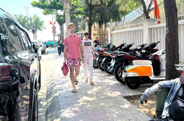 vỉa hè - Ảnh 2.