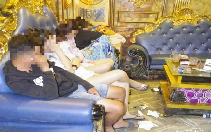 Cựu phó chủ tịch phường thuê 2 nữ nhân viên cùng 'bay lắc', bị đề nghị hơn 6 năm tù - Ảnh 4.