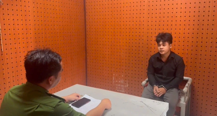 Công an TP.HCM điều tra nhóm thanh niên đánh nhau tại Khu công nghiệp Sóng Thần 2 - Ảnh 2.