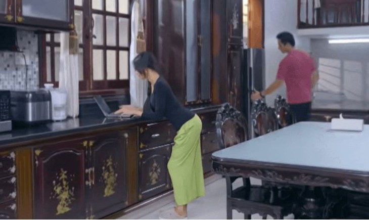 Bóng Ma Hạnh Phúc - Ảnh 1.