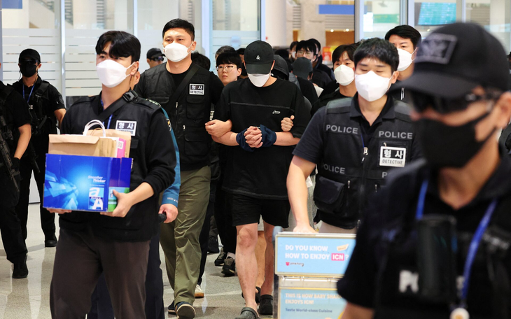 Tin tức thế giới 23-4: Thứ trưởng gốc Việt nắm Bộ Hải quân Mỹ; Iran không mở eo biển Hormuz - Ảnh 5.