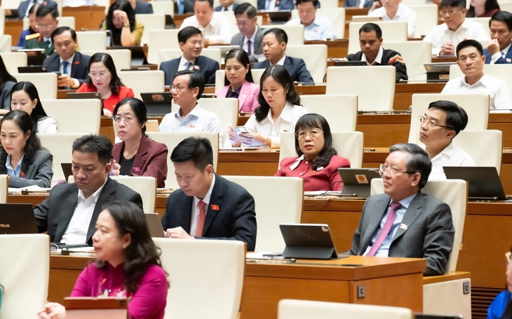 Phó thủ tướng Nguyễn Văn Thắng nói về phương án khám sức khỏe định kỳ cho người dân - Ảnh 2.