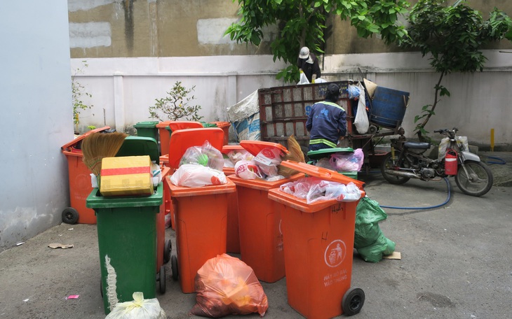 Đồng Tháp kêu gọi người dân phân loại rác và giảm đồ dùng nhựa   - Ảnh 3.