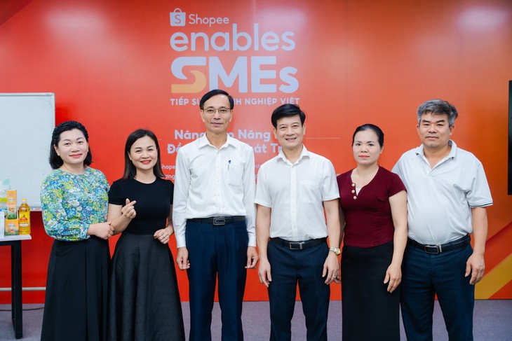 Doanh nghiệp - Ảnh 2.