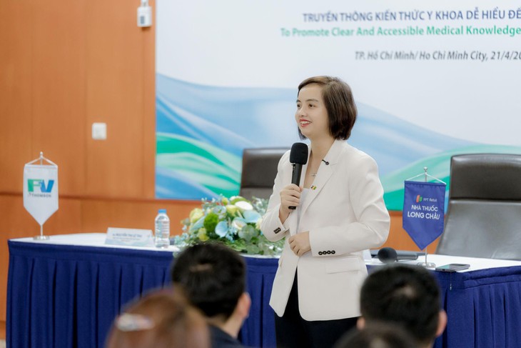 Long Châu hợp tác Bệnh viện FV đưa kiến thức y khoa dễ hiểu đến gần hơn với cộng đồng - Ảnh 3.