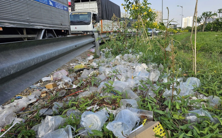 Cần Thơ di dời dứt điểm nhiều trạm trung chuyển rác trong khu dân cư - Ảnh 2.