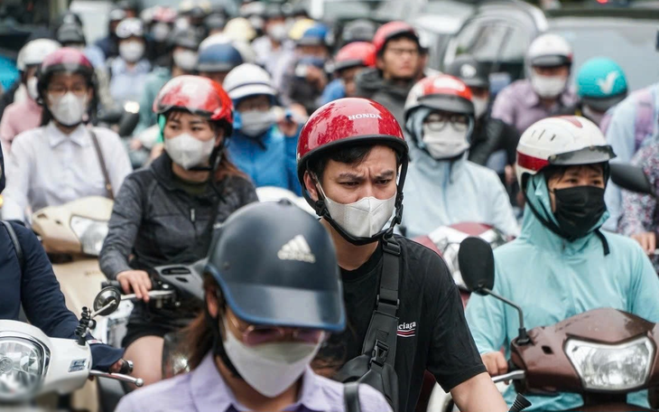 Hà Nội nêu những 'thách thức' hạn chế, cấm xe máy xăng vào nội đô - Ảnh 4.