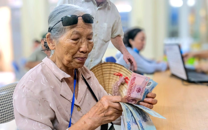 Lý do Bộ Nội vụ rút còn 1 phương án tăng 8% lương hưu, trợ cấp từ 1-7 - Ảnh 3.