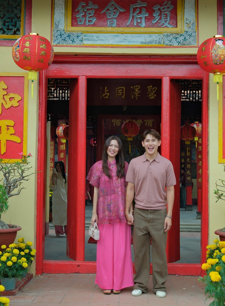 Quỳnh Lý - Tú Hảo hết giấu giếm, xả luôn kho ảnh hẹn hò hơn năm qua - Ảnh 4.