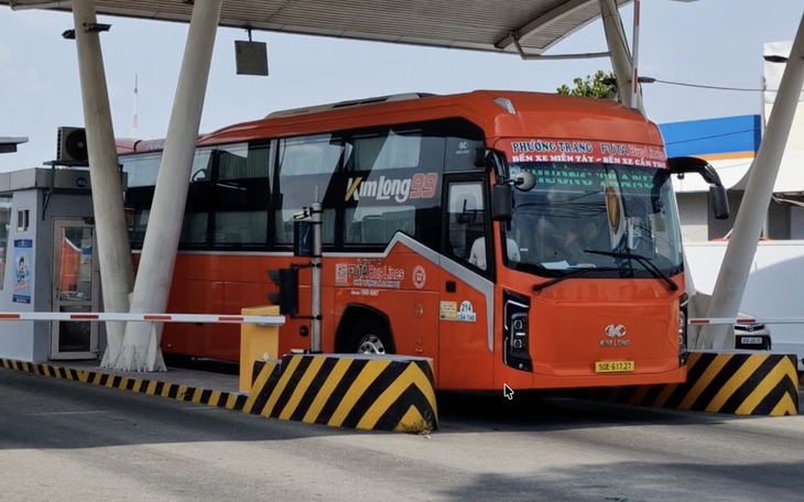 Cần Thơ: Lập đường dây nóng tiếp nhận phản ánh việc đi lại dịp lễ 30-4 - Ảnh 2.