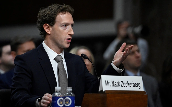 Big Tech sa thải gần 100.000 nhân viên, đầu tư vào AI - Ảnh 2.