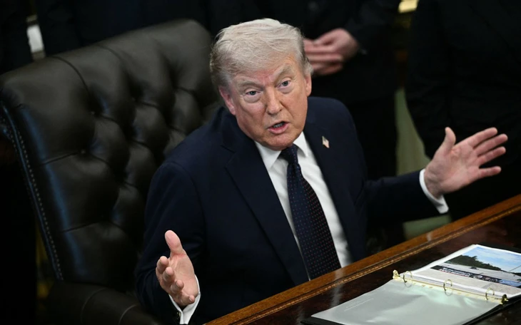 Trung Quốc bất ngờ kêu gọi công dân ở Iran sơ tán càng sớm càng tốt - Ảnh 3.