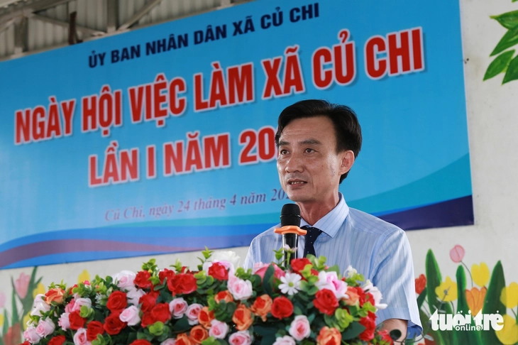 Ngày hội việc làm xã Củ Chi giúp sinh viên mới tốt nghiệp tìm được việc tại ngân hàng - Ảnh 2.