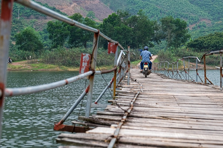 cầu phao - Ảnh 4.
