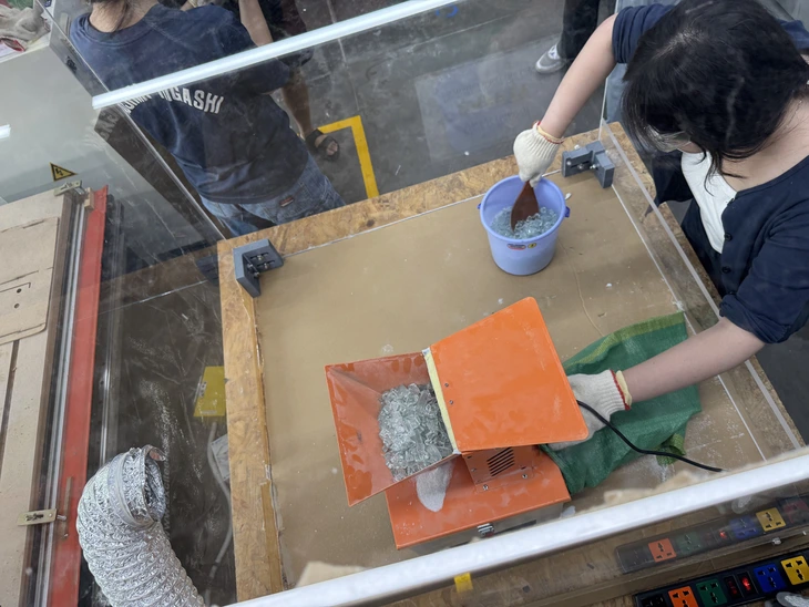 rác thải thủy tinh - Ảnh 2.