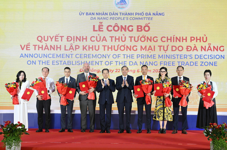 Khu thương mại tự do - Ảnh 2.