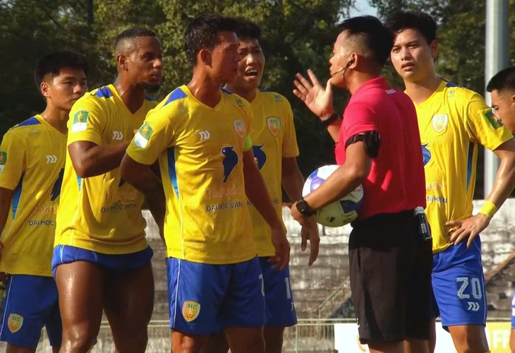 trọng tài - Ảnh 2.