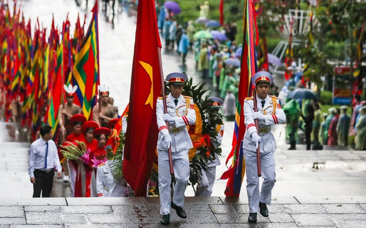 Mây dông từ miền Đông đang mở rộng, dự báo Nam Bộ, TP.HCM mưa kèm gió giật - Ảnh 2.