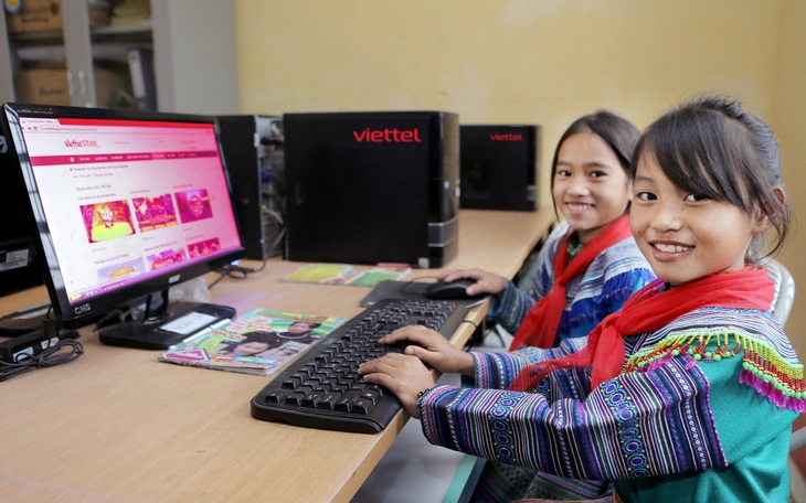 Lớp học trên đỉnh núi cao nhất thế giới: Viettel thu hẹp khoảng cách số bằng Internet - Ảnh 5.